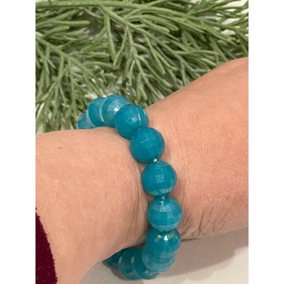 Stretchy Aqua Blue Bracelet - Picture 3 of 3